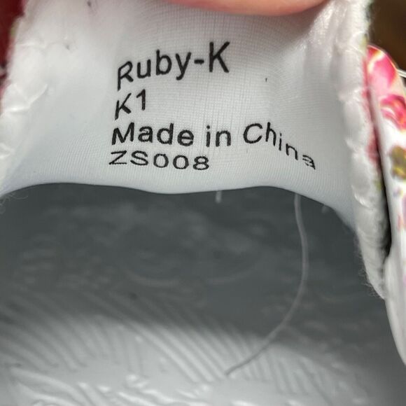 Blowfish Malibu Water Shoes Girls 1 Multi-color Floral Rubber Beach Pool Ruby-K - Picture 13 of 16